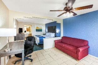 Days Inn & Suites by Wyndham Braunig Lake Elmendorf Zimmer foto